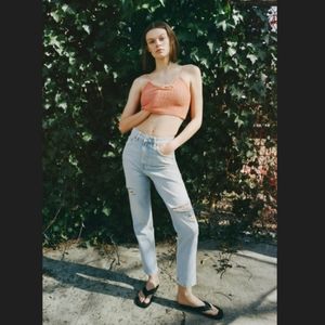 Zara ripped mom fit jeans. 27 (US 4) EUR 36